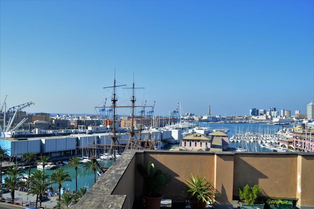 Sunflower Apartment With Private Terrace And Lift Genoa Luaran gambar