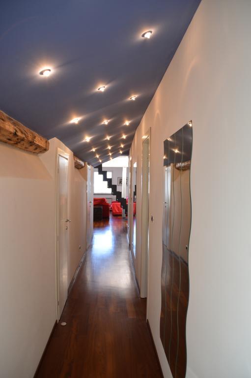 Sunflower Apartment With Private Terrace And Lift Genoa Luaran gambar