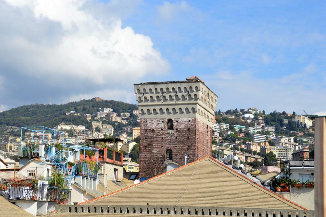 Sunflower Apartment With Private Terrace And Lift Genoa Luaran gambar