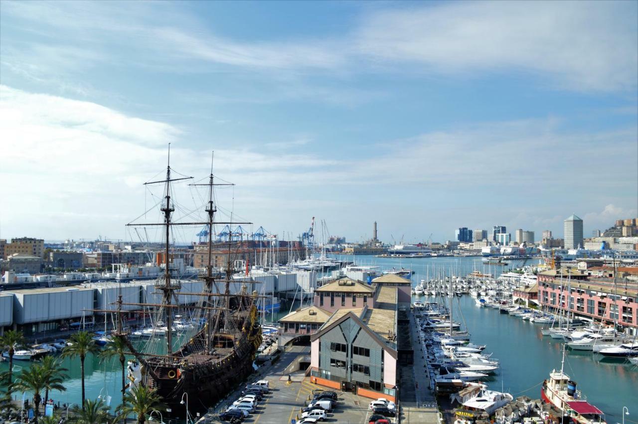 Sunflower Apartment With Private Terrace And Lift Genoa Luaran gambar