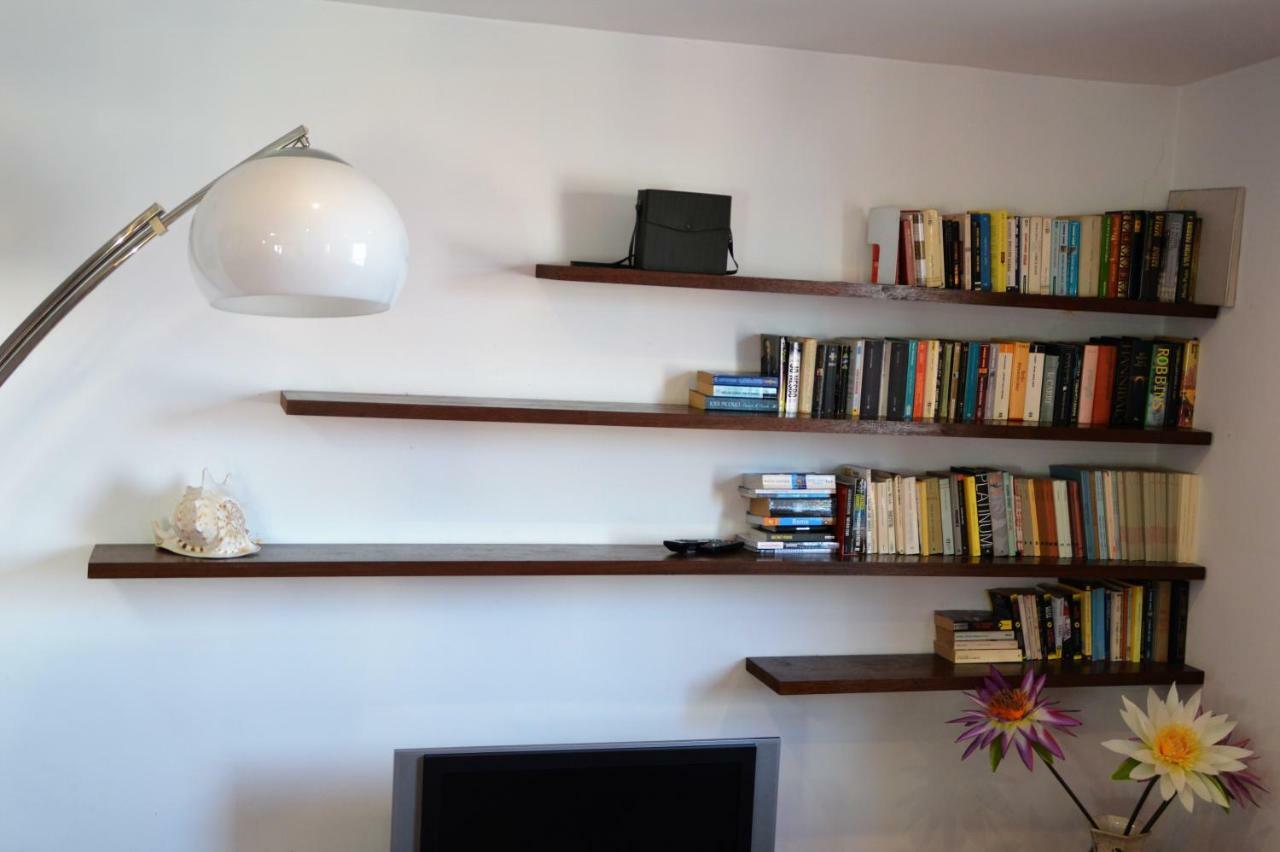 Sunflower Apartment With Private Terrace And Lift Genoa Luaran gambar