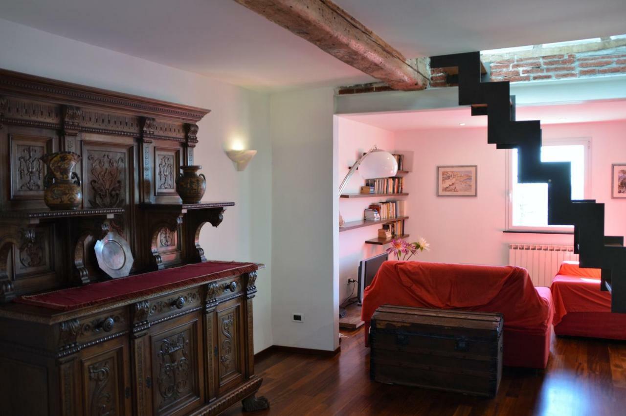 Sunflower Apartment With Private Terrace And Lift Genoa Luaran gambar